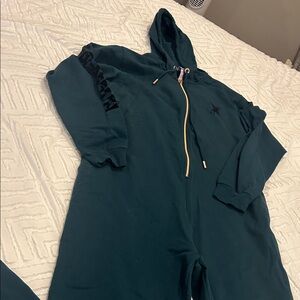 Savage X Fenty Forever Showgirl Hunter Green Men’s Zip-up Hooded Jumpsuit XL